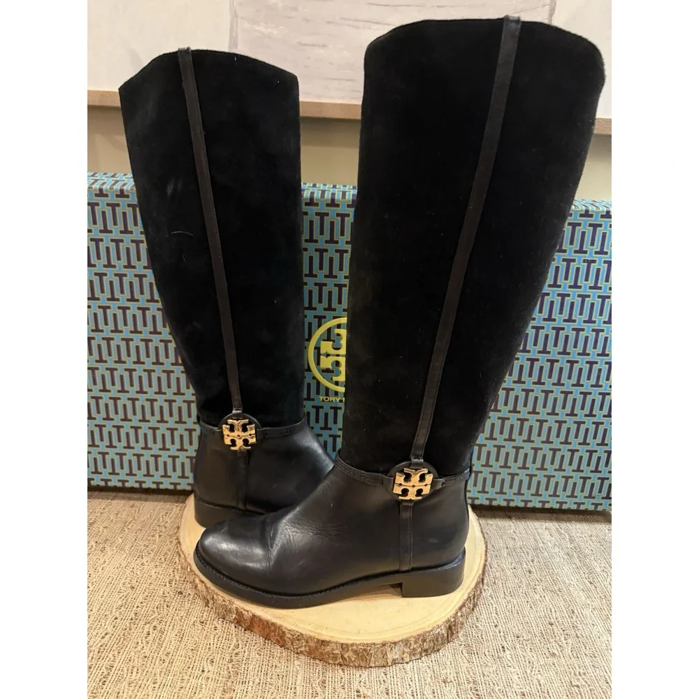 TORY‎ BURCH Miller Knee Riding Boot GOLD LOGO LEATHER SUEDE BLACK Sz-7.5 550$